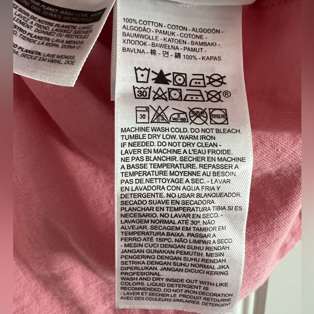 Levi’s Pink Short Sleeve Tee 100% Cotton Size Medium Women’s - Picture 6 of 10